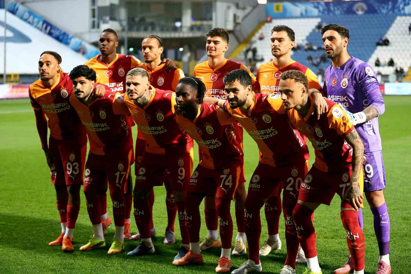 galatasarayda 11de 9 degisiklik 0 eJFtNJHA