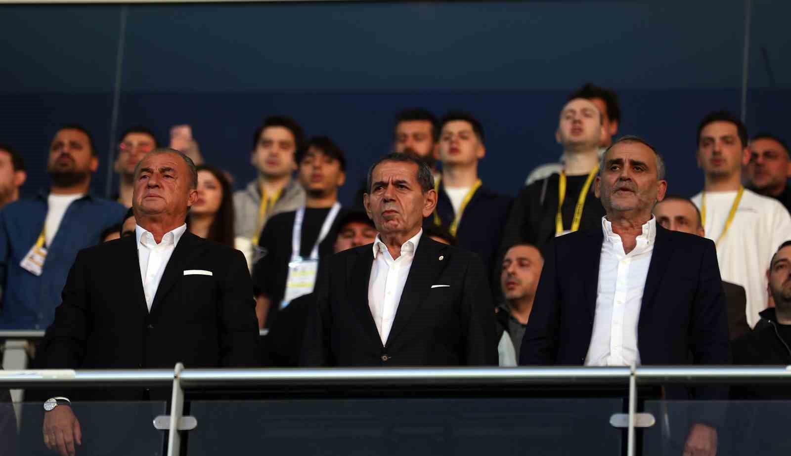 galatasarayda 11de 9 degisiklik 2 U1XWJDtN