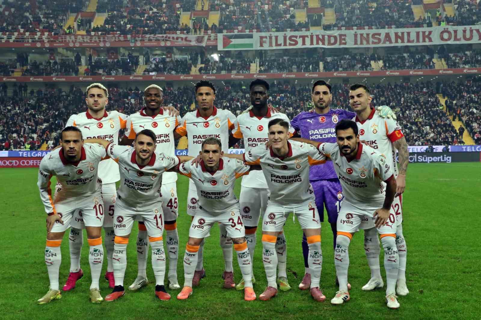galatasarayda 2 degisiklik 0 7ssHtQPv