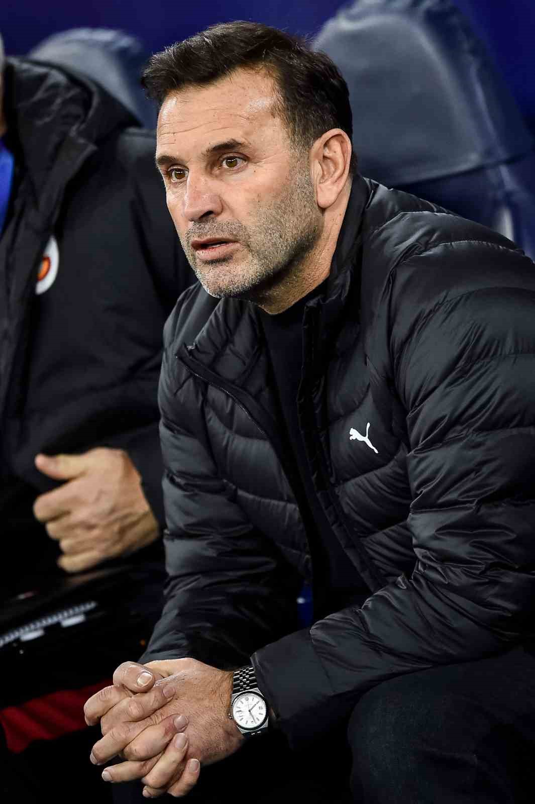 galatasarayda 2 degisiklik 2 VPYAbWAt