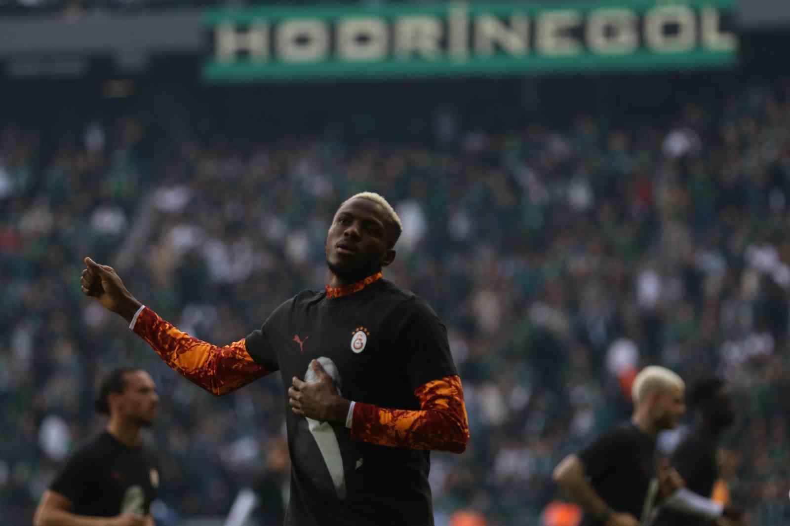 galatasarayda 2 degisiklik 4 KTzn9jdR