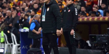 galatasarayda-3-degisiklik-7tFv39J9.jpg