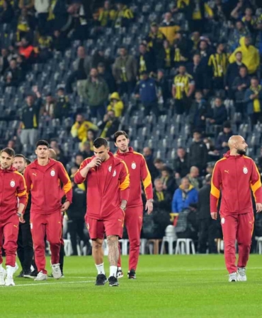 galatasarayda-3-degisiklik-IXtJ5qaK.jpg