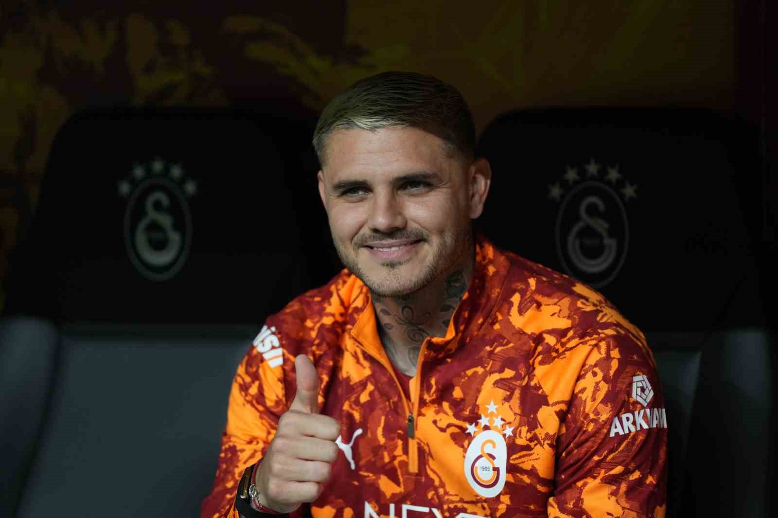galatasarayda 4 degisiklik 0 25tibi4E