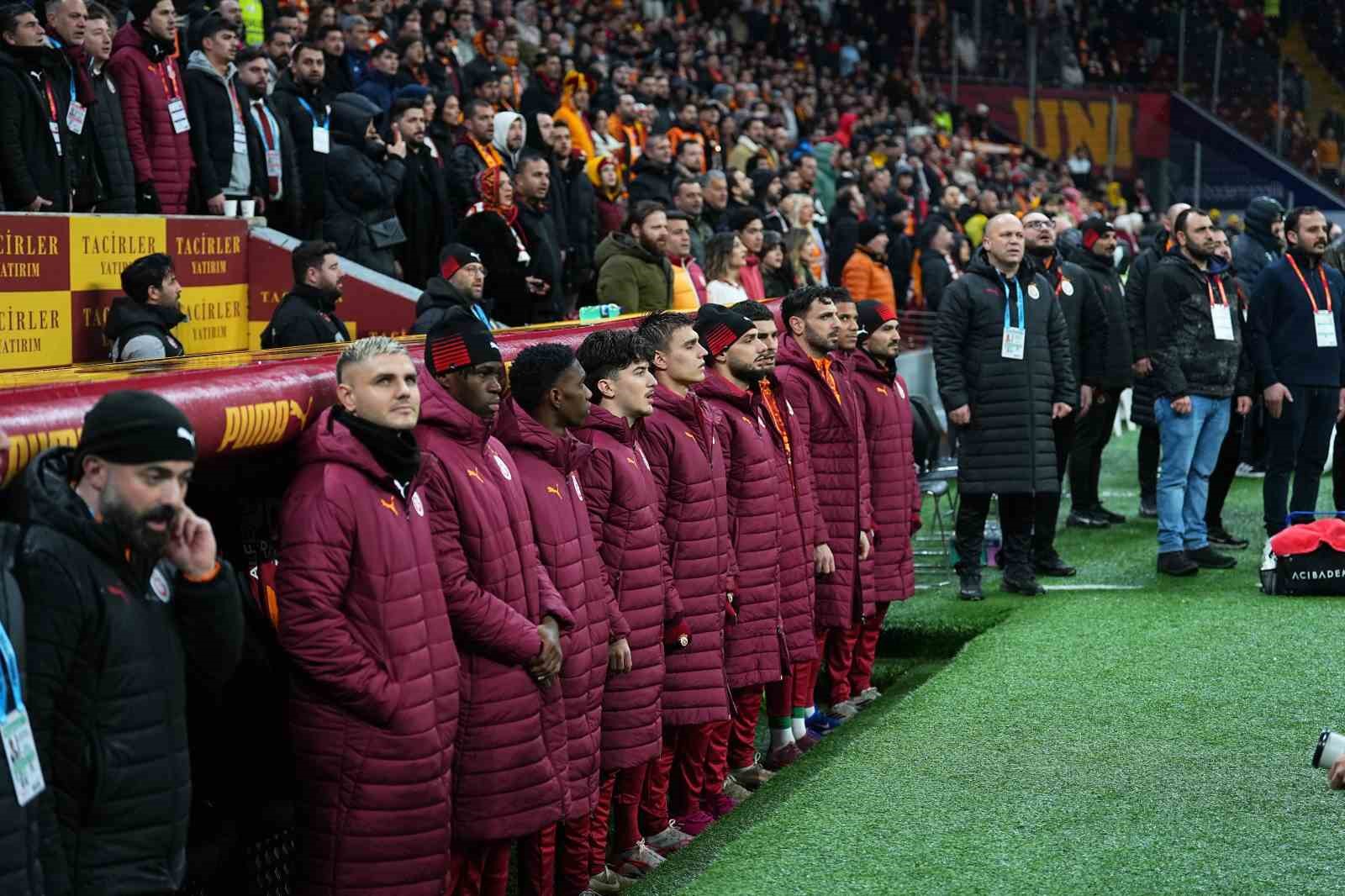 galatasarayda 4 degisiklik 1 h6fALAkt