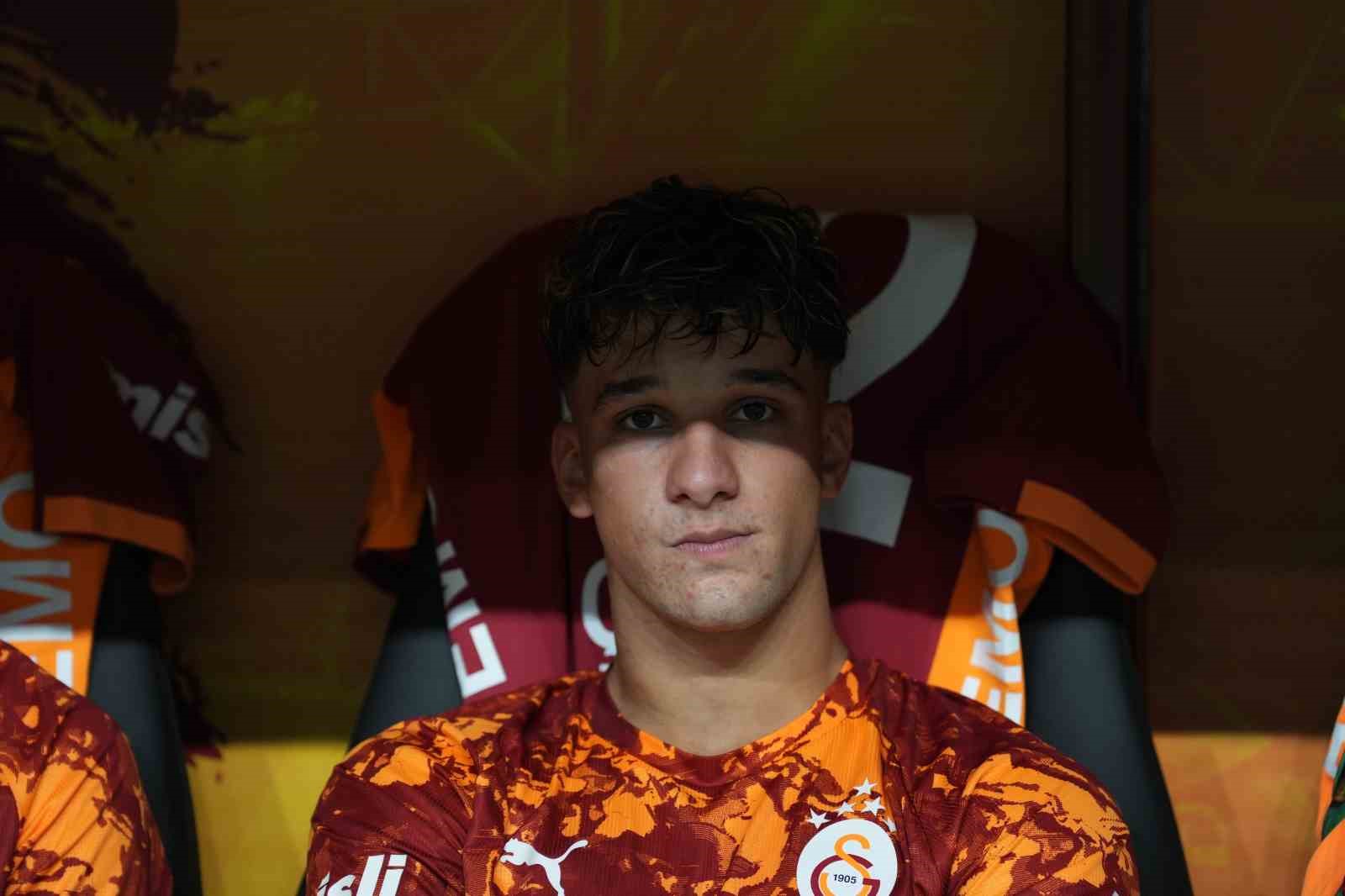 galatasarayda 4 degisiklik 1 jezT153O