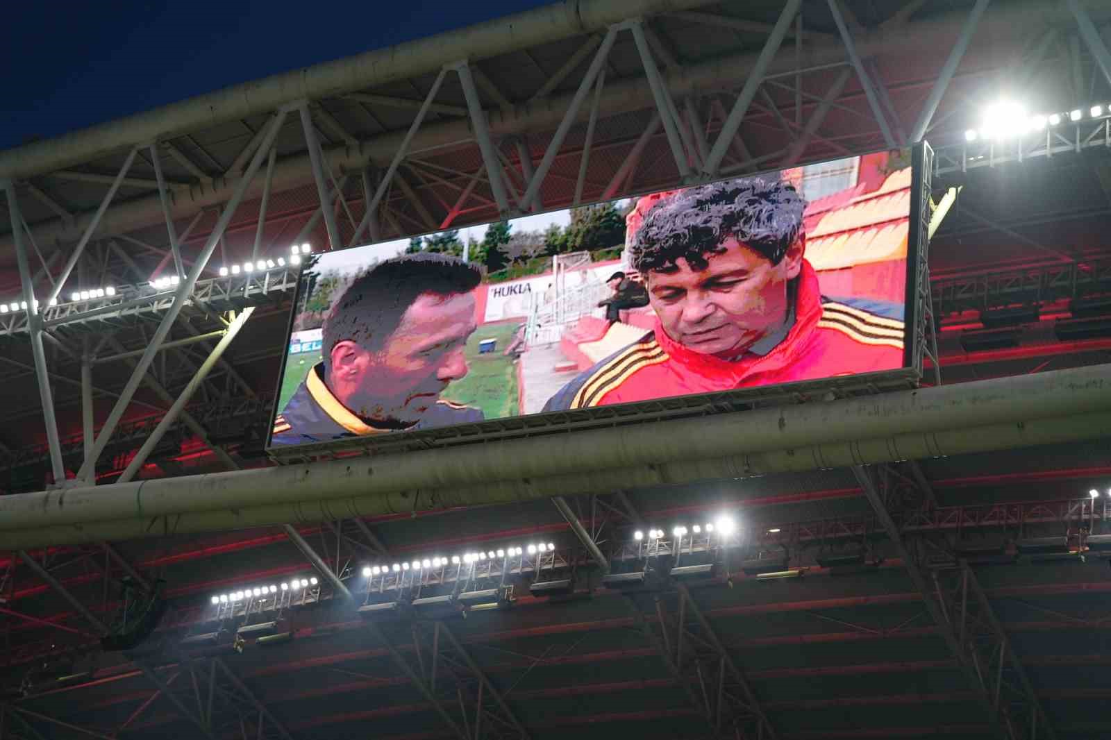 galatasarayda 4 degisiklik 3 Fg4fb8Dd