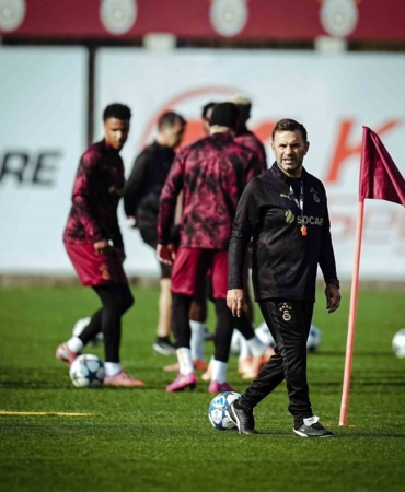 galatasarayda-ajax-macinin-hazirliklari-devam-etti-IbKqKbj9.jpg