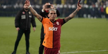 galatasarayda-fenerbahce-derbilerinin-en-deneyimlileri-torreira-ile-baris-alper-rLzUI6X4.jpg