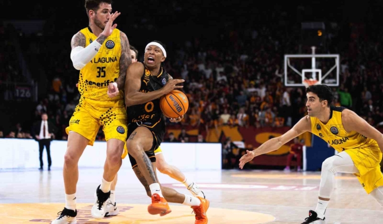 galatasarayda-iki-isimle-yollar-ayrildi-y4grrpat.jpg