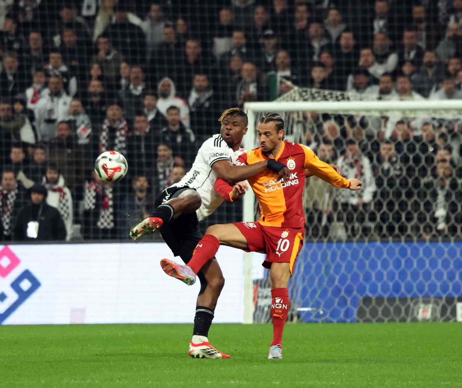 galatasarayda leroy sane kirmizi kart gordu 0 Xa5XqXRl