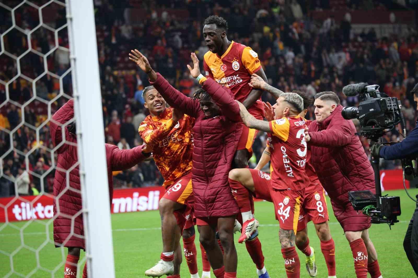 galatasarayda mac sonu buyuk sevinc 0 VY1COqkV