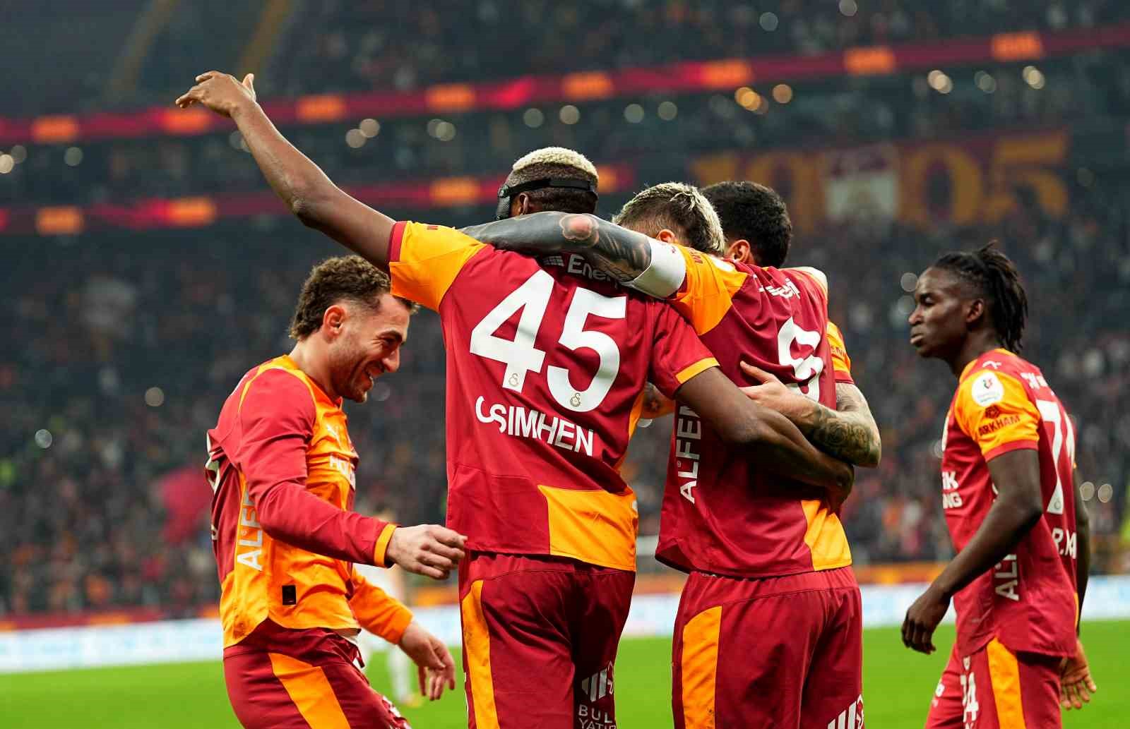 galatasaraydan 55 puan 55 gol 0 HN1hdLiJ