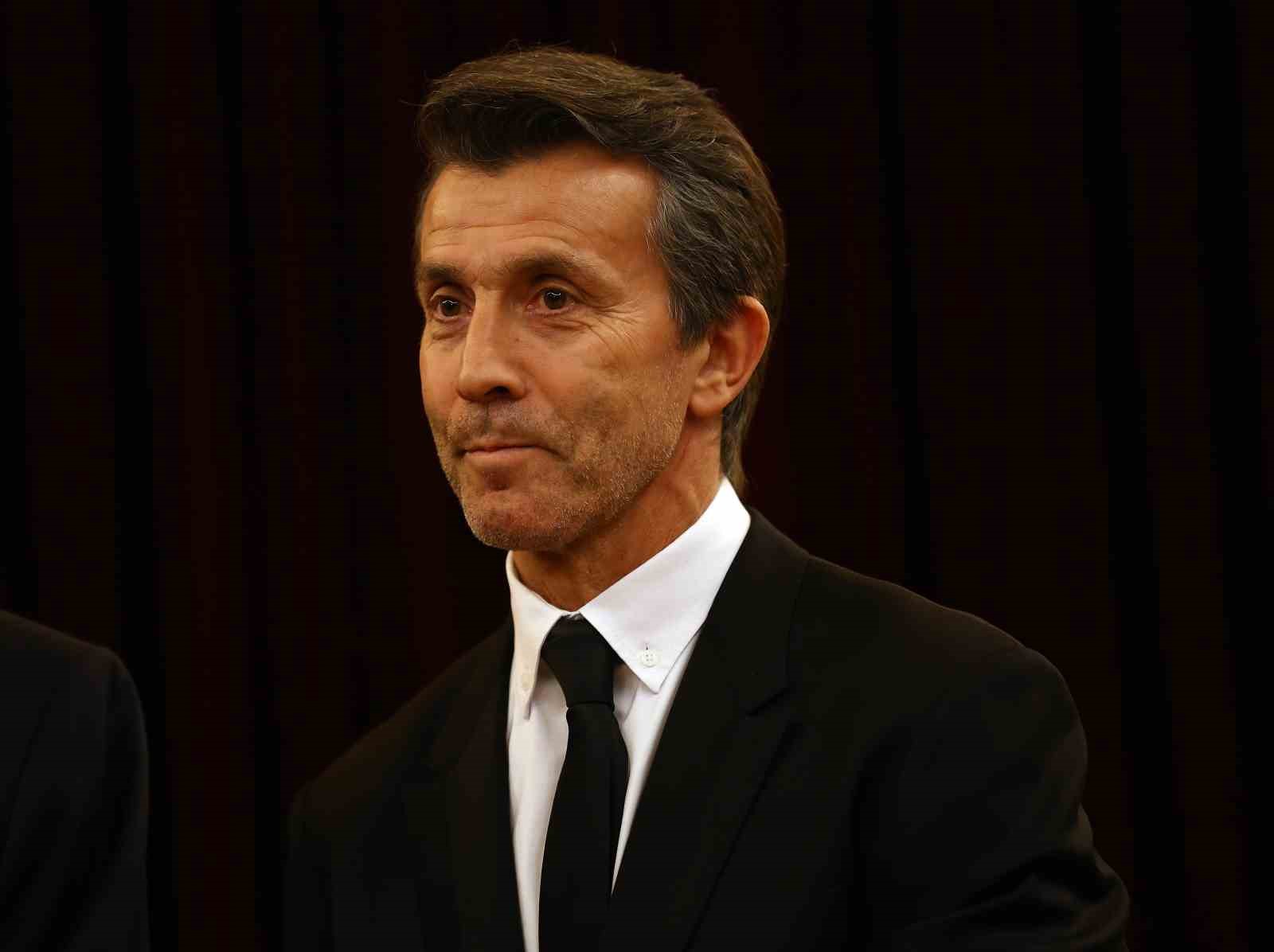 Galatasaray’ın efsaneleri, UEFA Kupası’nın 26. yıl dönümünde bir araya geldi 7 galatasarayin efsaneleri uefa kupasinin 26 yil donumunde bir araya geldi 3 DYdzfH8b