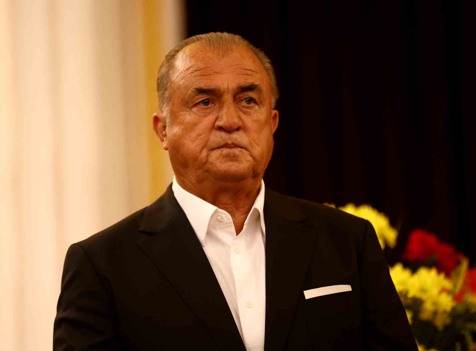 Galatasaray’ın efsaneleri, UEFA Kupası’nın 26. yıl dönümünde bir araya geldi 9 galatasarayin efsaneleri uefa kupasinin 26 yil donumunde bir araya geldi 5