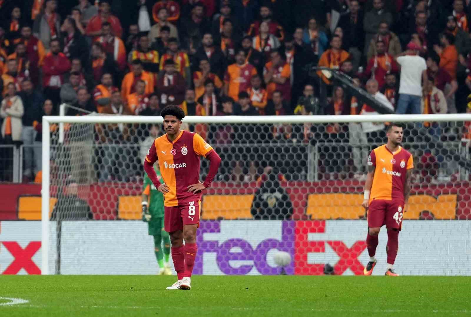 galatasarayin evindeki 33 maclik yenilmezlik serisi sona erdi 0 2HOEAXbP
