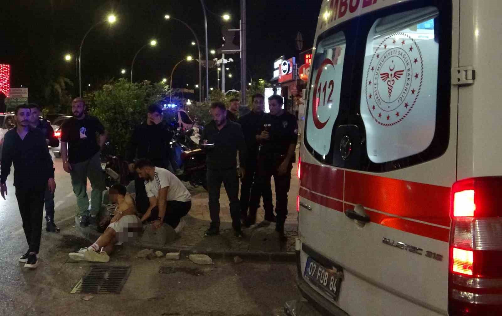 galatasarayin kutlamalarinda taraftari bicaklayan supheli 24 saat gecmeden yakalandi 0