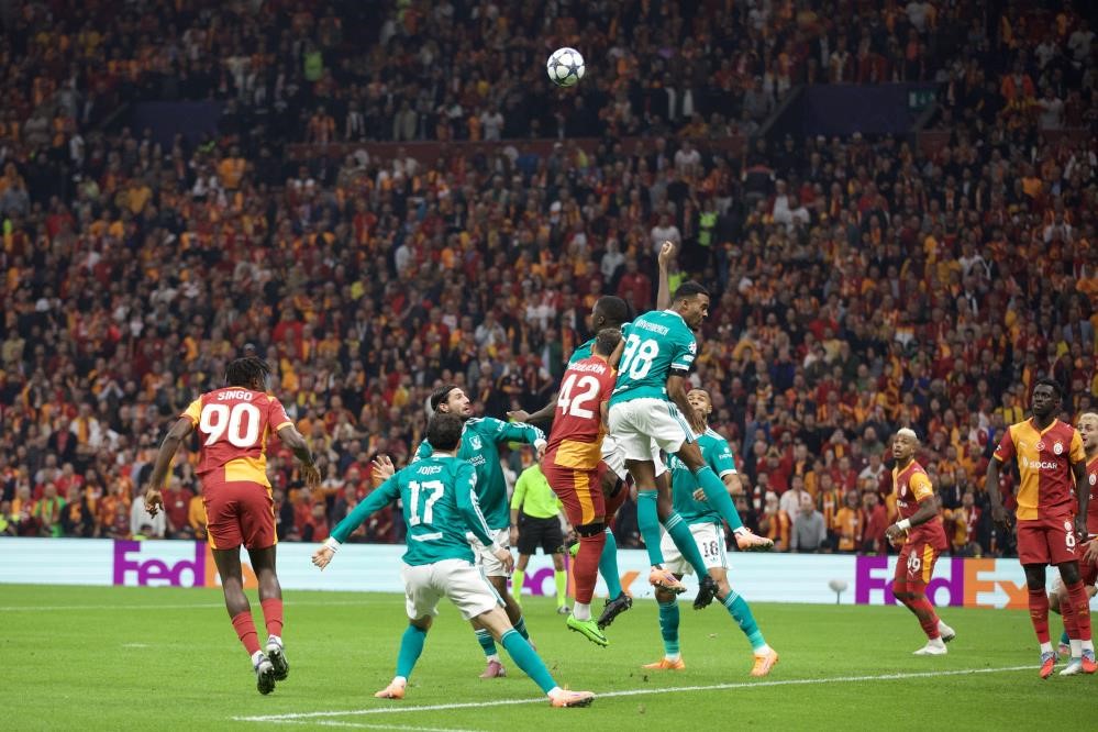 galatasarayin sampiyonlar ligindeki rakibi liverpool oldu 1 8fvS5N3d
