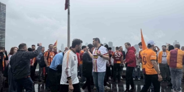 galatasarayin-sampiyonlugu-new-yorkta-coskuyla-kutlandi-a5W8DYwy.jpg
