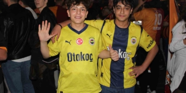galatasarayin-sampiyonluk-kutlamalarinda-fenerbahceliler-prova-yapti-FAMpk7GZ.jpg