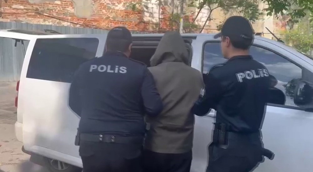 galatasarayin uruguayli yildizi torreiraya saldiran supheli adliyeye sevk edildi 1 BeSr72Xp
