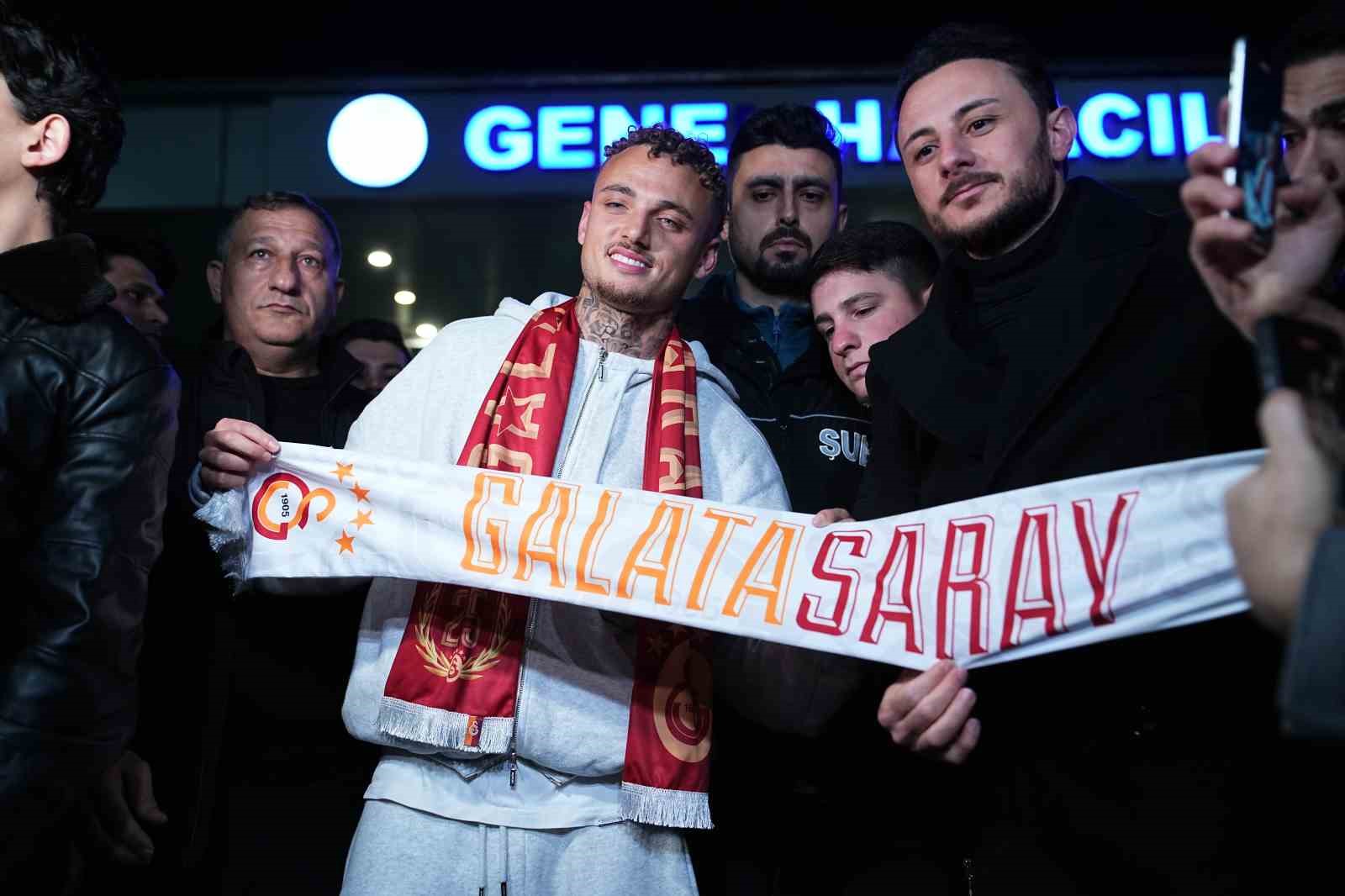 galatasarayin yeni transferi noa lang istanbula geldi 1 AhQ9evM2