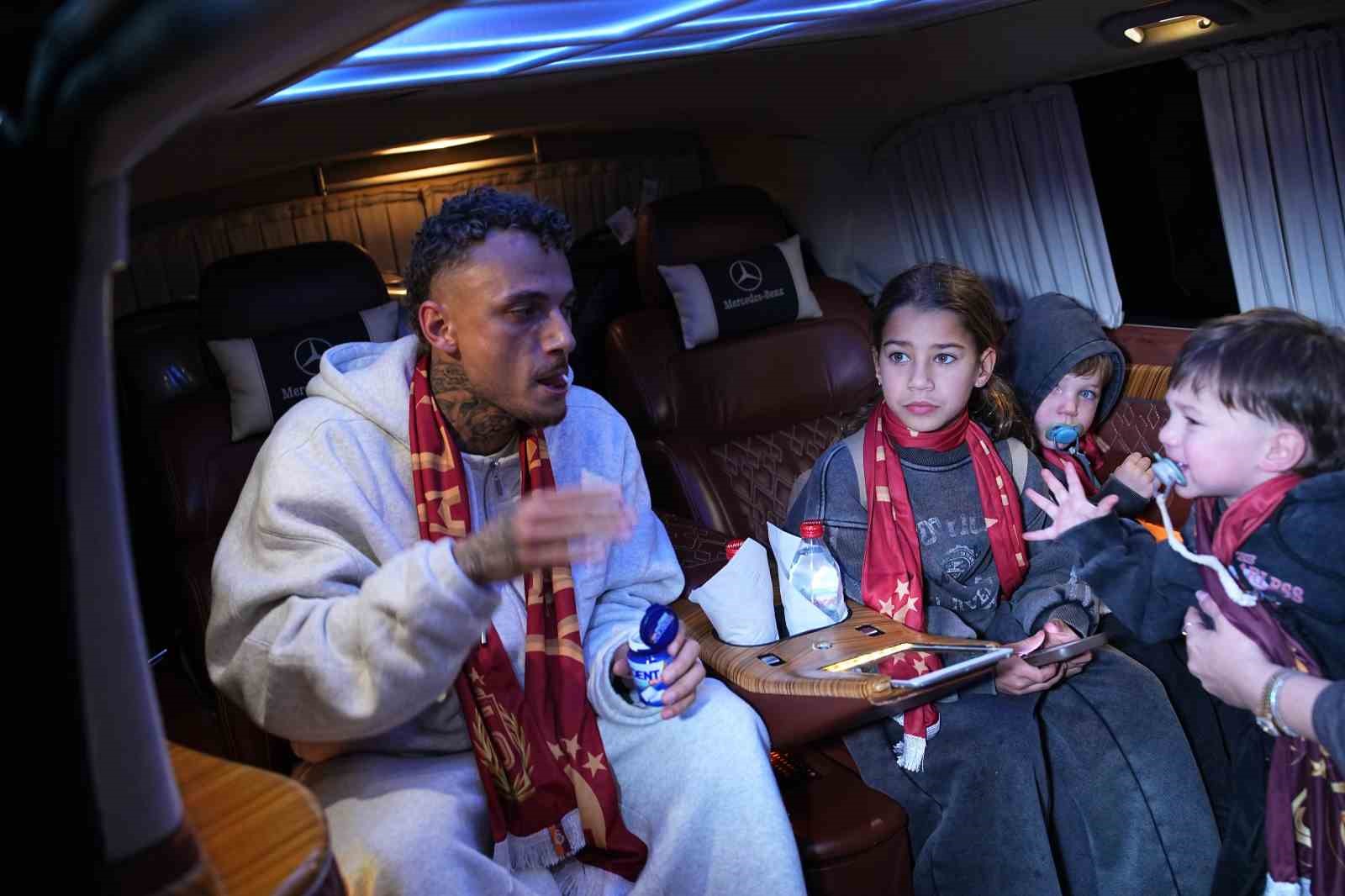 galatasarayin yeni transferi noa lang istanbula geldi 9 YPrNfEkw