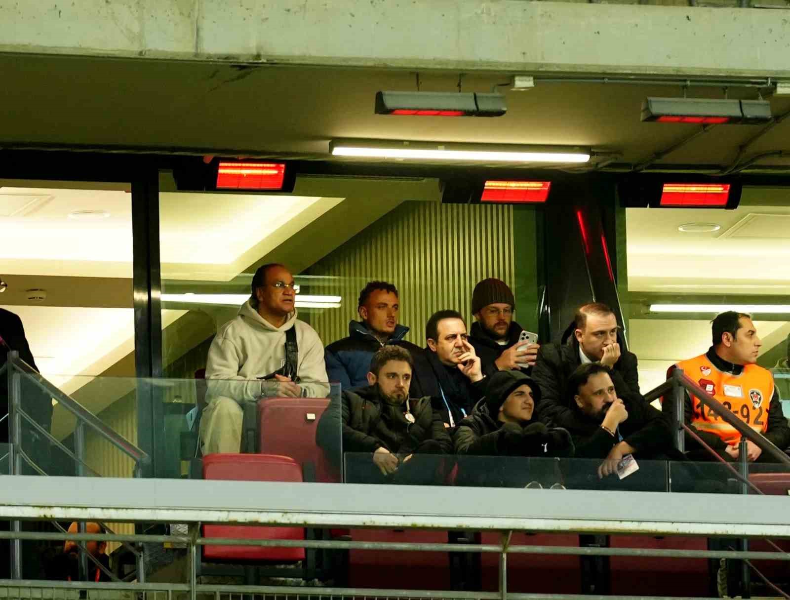 galatasarayin yeni transferi noa lang tribunde 0 k2eGiSeg