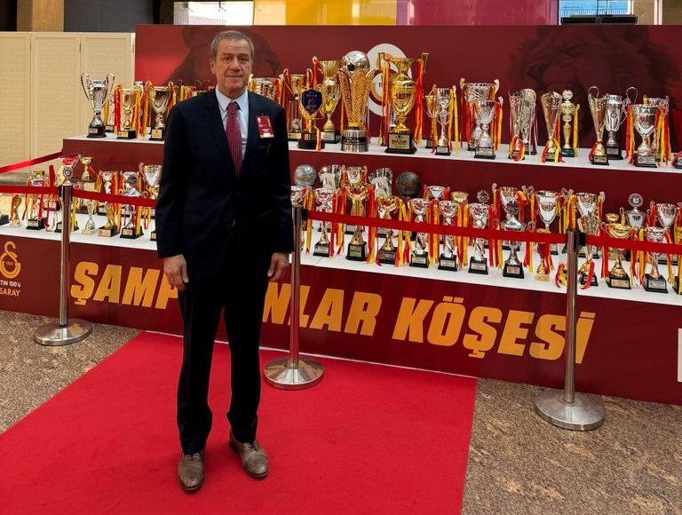 galatasarayli eski yoneticilerden lucescu sozleri 1 FD27e4Ki