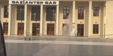gar-istasyonunda-supheli-canta-panigi-QP7T3zmY.jpg