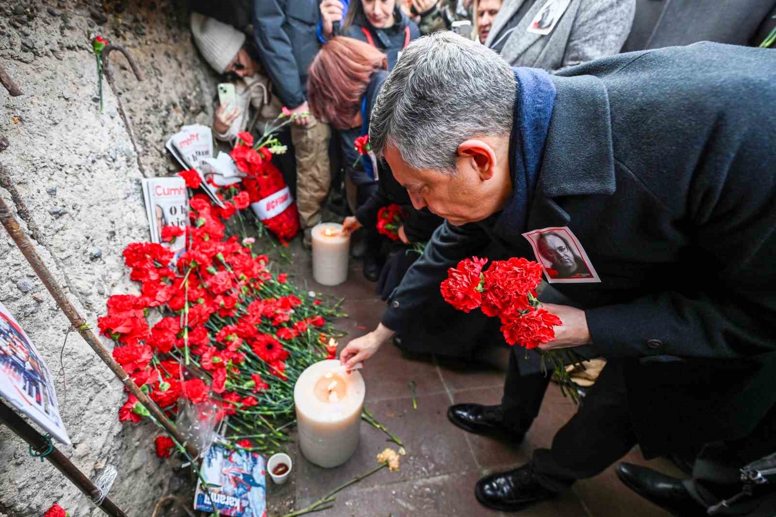 gazeteci yazar ugur mumcu olumunun 33uncu yilinda anildi 3 mOtCDITU