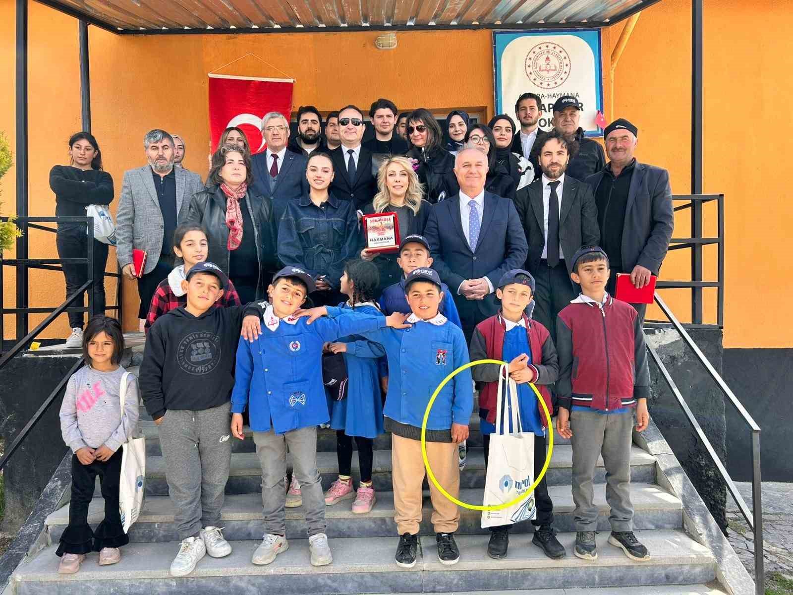 gazetecilerden koy okuluna kutuphane 3 cbWgMiiX