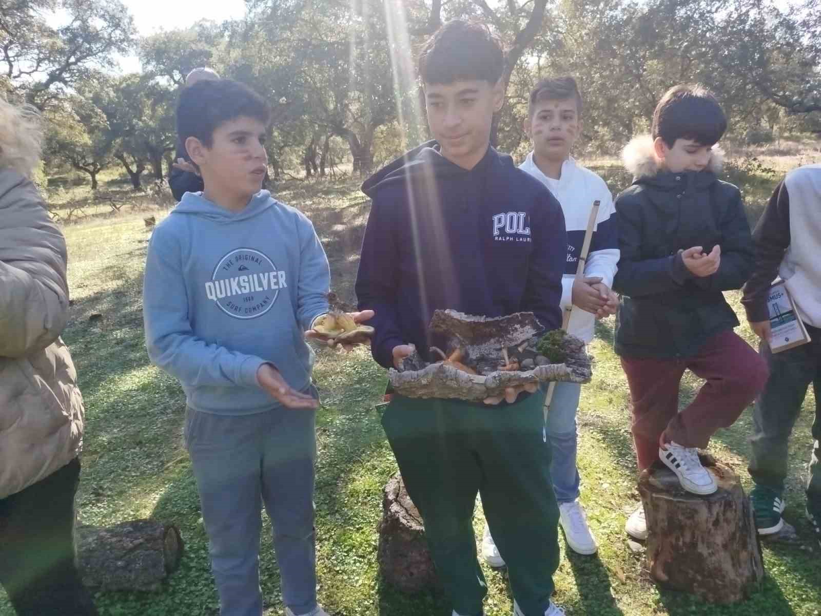 gazi ilkokulundan erasmus ile avrupaya cevre odakli egitim koprusu 2 jppqELXb