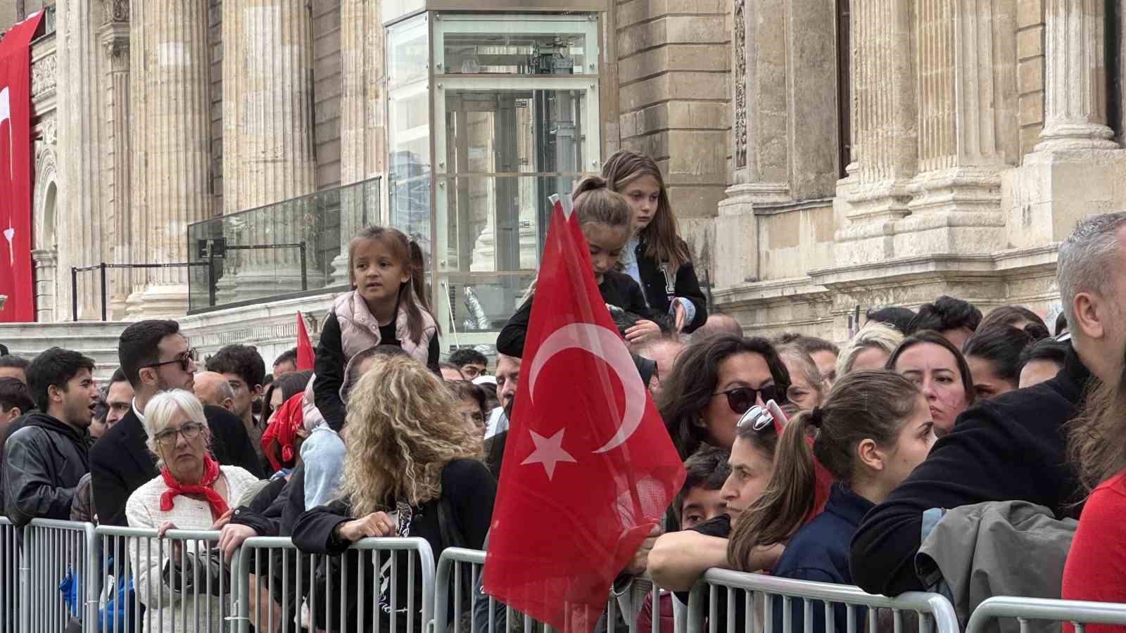 gazi mustafa kemal ataturk dolmabahce sarayinda anildi 0 9EyPSiFR