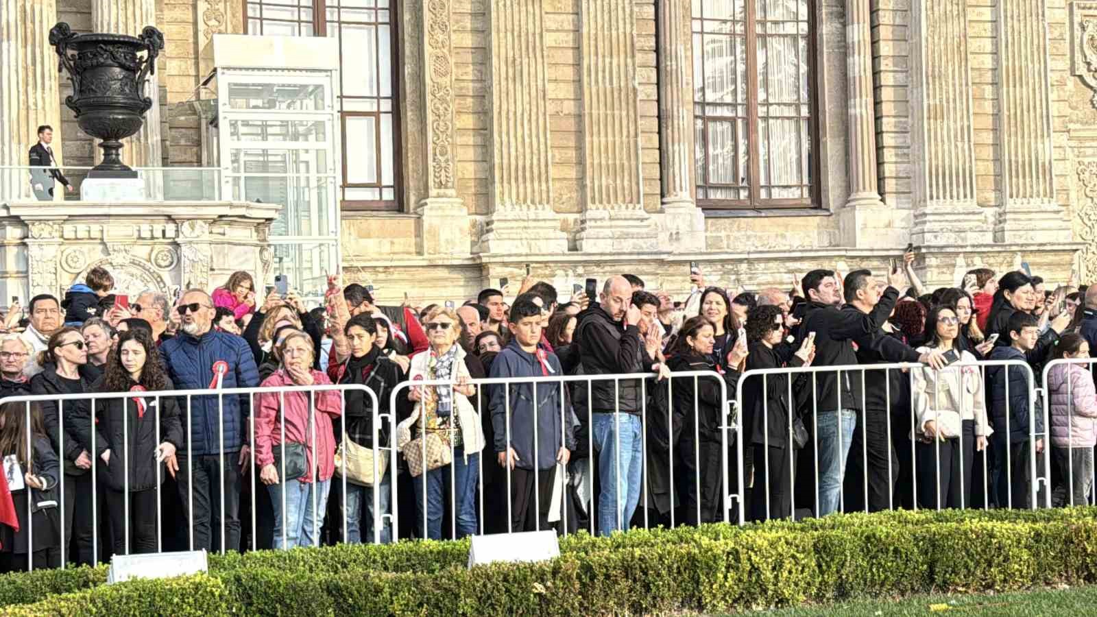 gazi mustafa kemal ataturk dolmabahce sarayinda anildi 3 sltXKnd1