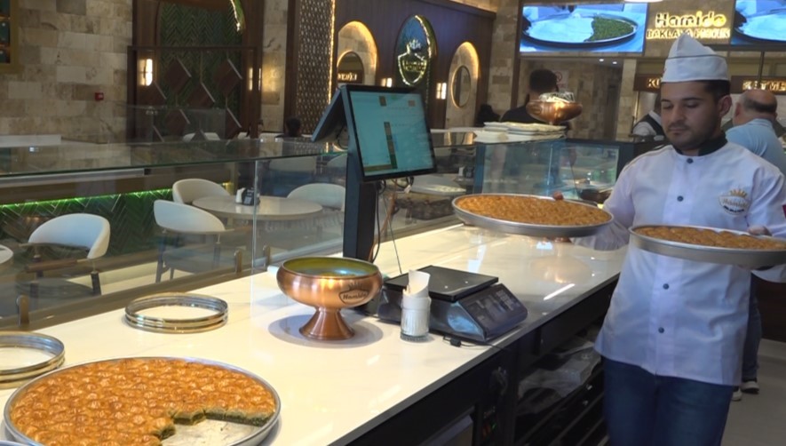 gaziantep baklavasi jet hizinda istanbulda 1 CHFFlDOV