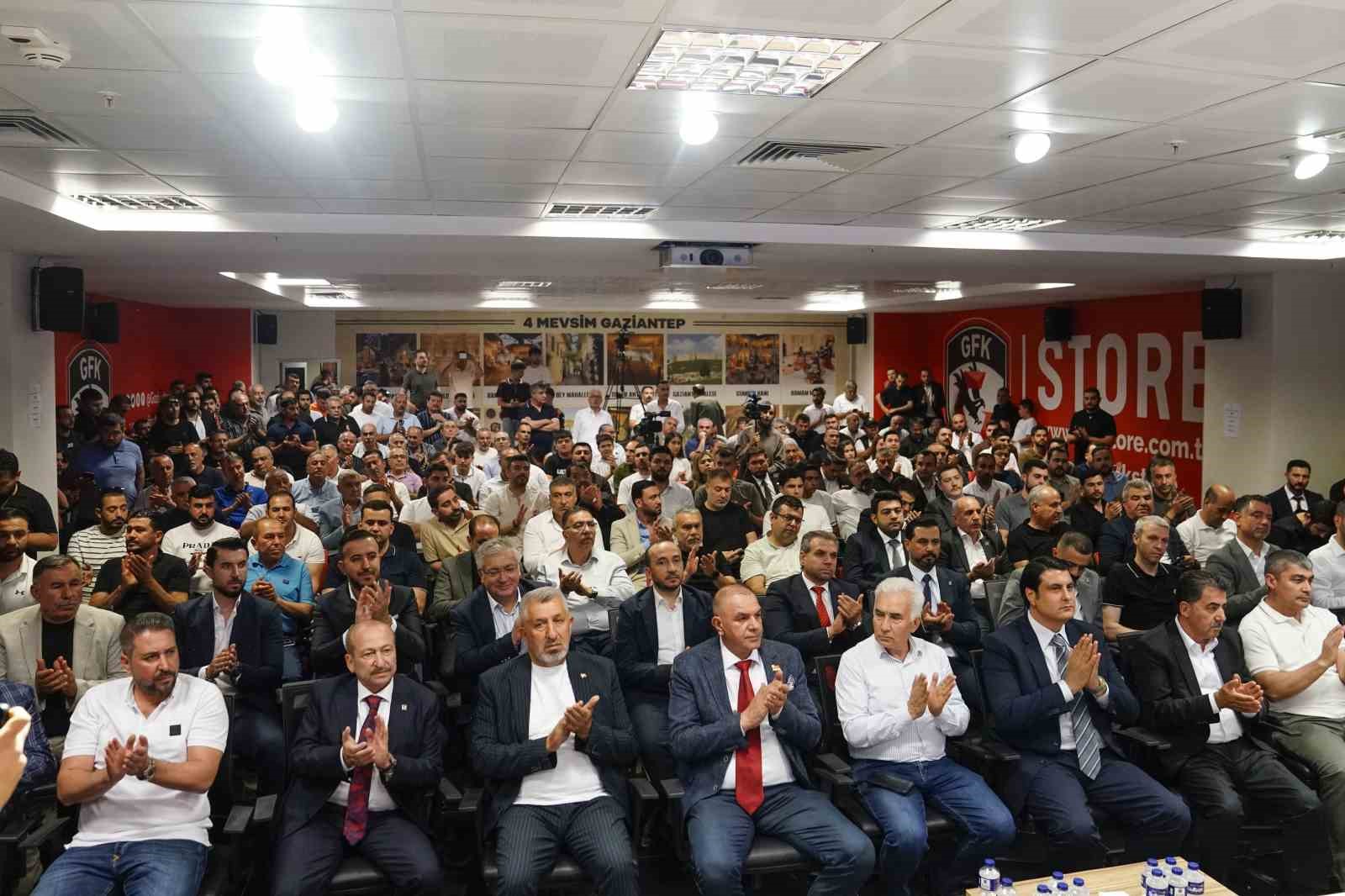 gaziantep fkda baskan memik yilmaz guven tazeledi 0 g969JEwC