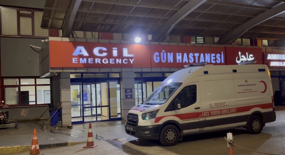 gaziantep geri gonderme merkezinde zehirlenme suphesi 56 kisi hastaneye kaldirildi 1 ysWbRshq