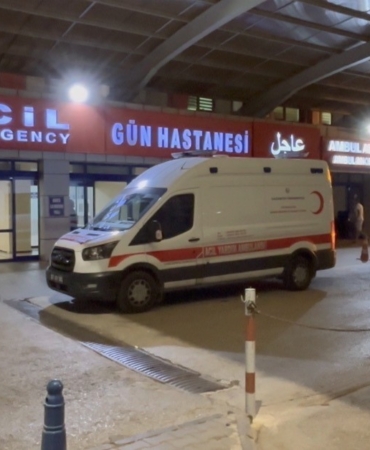 gaziantep-geri-gonderme-merkezinde-zehirlenme-suphesi-56-kisi-hastaneye-kaldirildi-9stUthpP.jpg