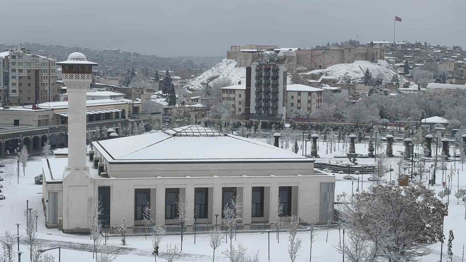 gaziantep gune beyaz ortu ile uyandi 0