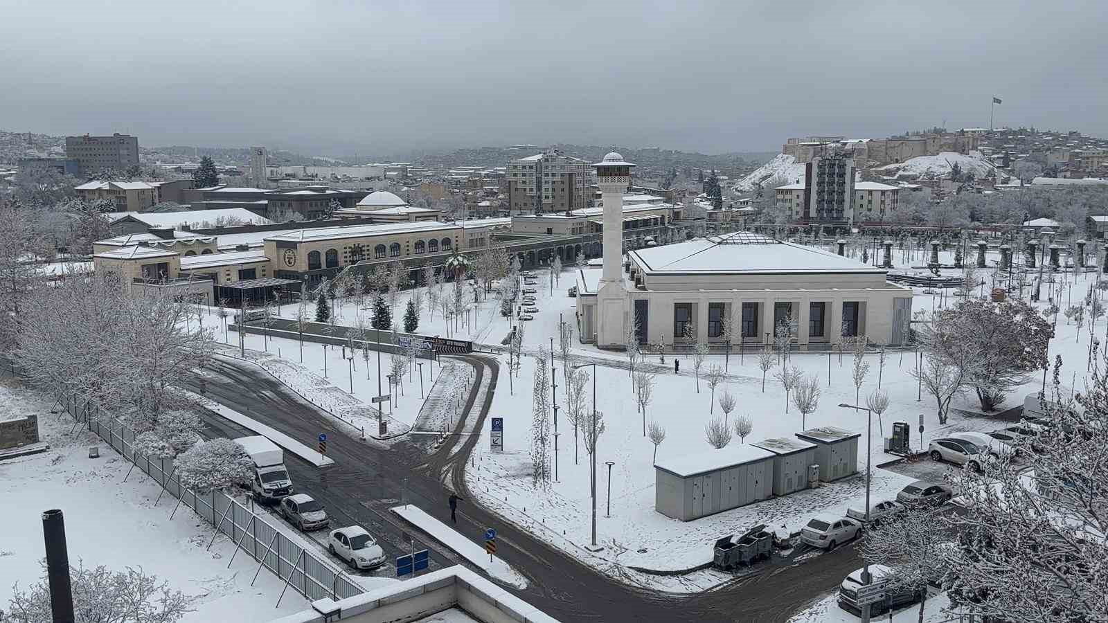 gaziantep gune beyaz ortu ile uyandi 1 bdBZrY2l