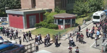 gaziantep-merkezli-14-ilde-siber-dolandiricilik-operasyonu-19-tutuklama-XmSgEDUn.jpg