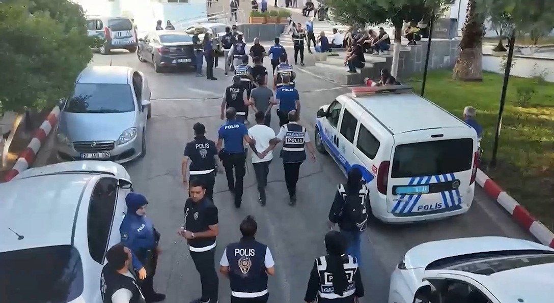 gaziantep merkezli dev narkotik operasyonu 382 supheli gozaltina alindi 6 Za39Vhkg