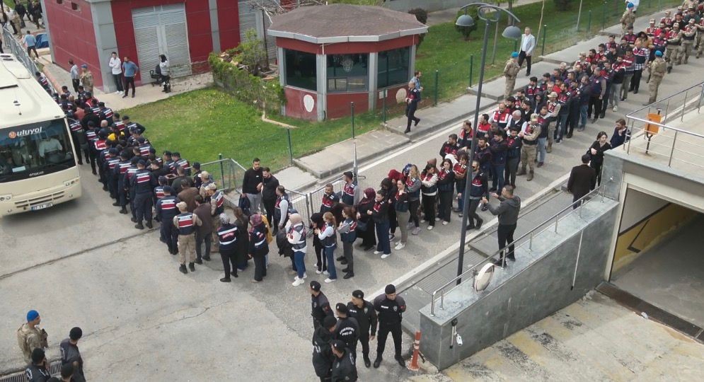 gaziantep merkezli yasa disi bahis operasyonunda yakalanan 81 supheliden 70i tutuklandi 0 GhnfbYOJ