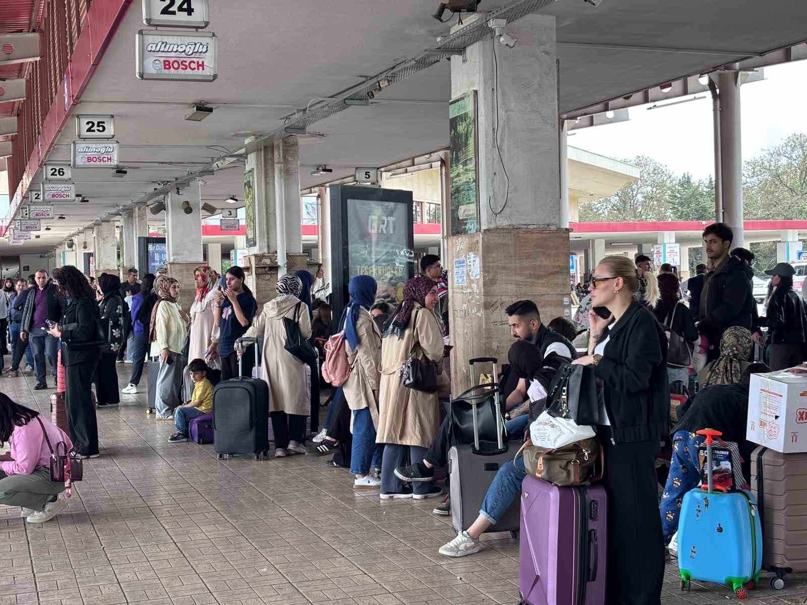 gaziantep otogarinda kurban bayrami yogunlugu basladi 0 n3cbE3SM