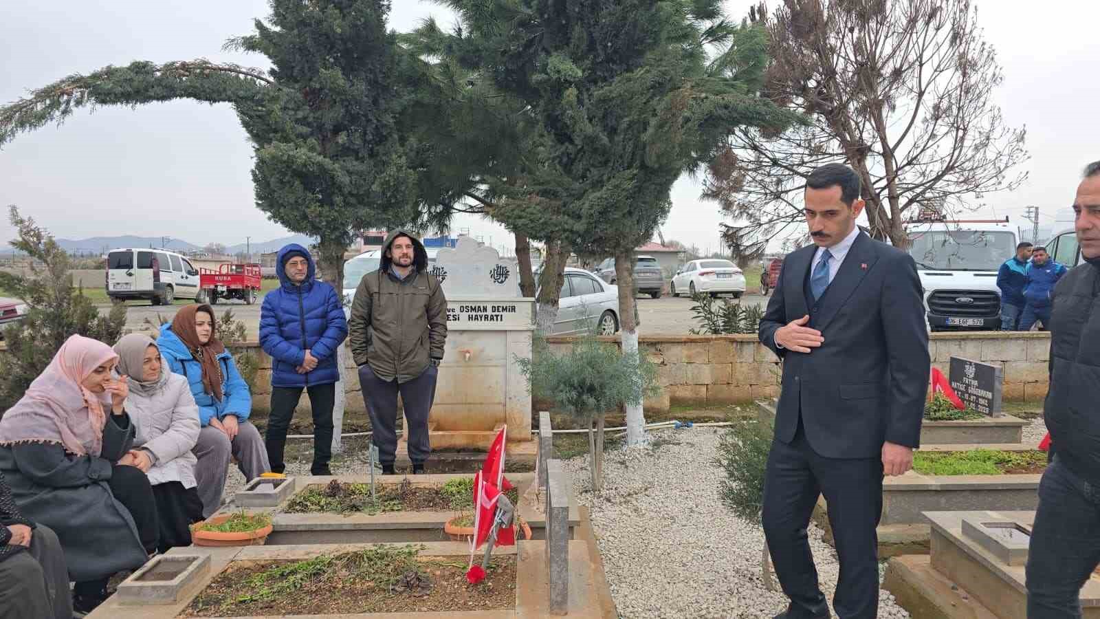 gaziantep protokolunden islahiyede deprem sehitligine ziyaret 4 NqzKzlQX