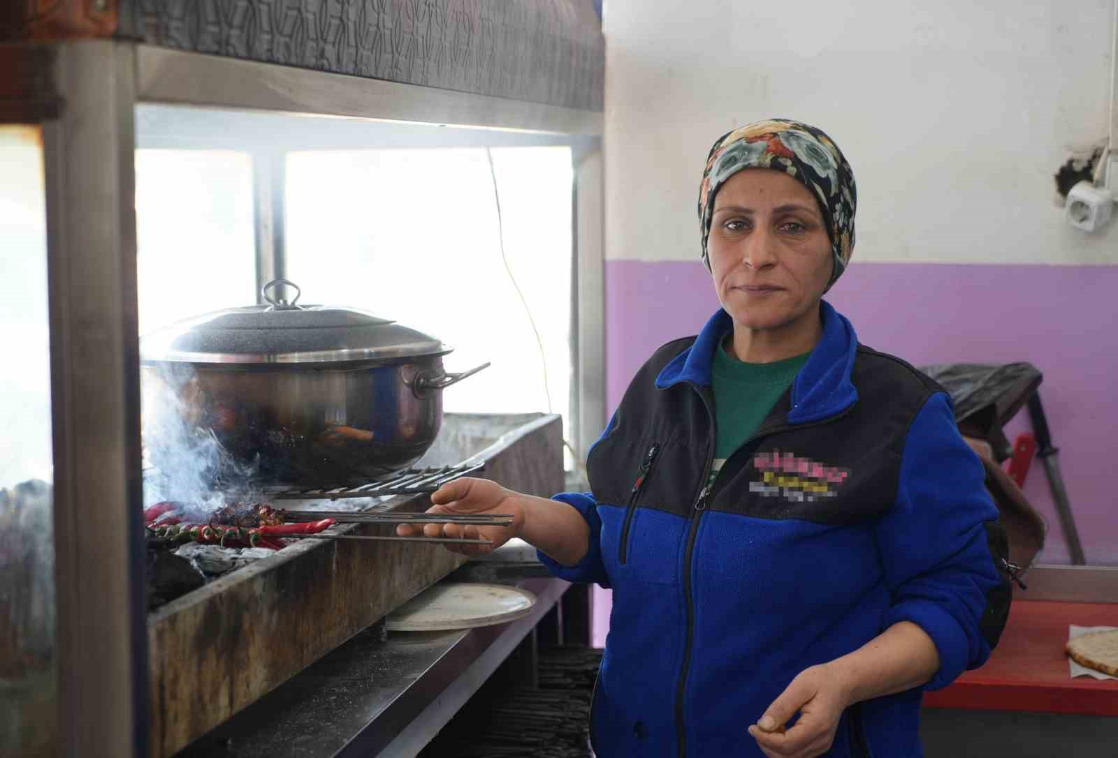 gaziantepin kadin ciger ustasi musterilerden tam not aliyor 1