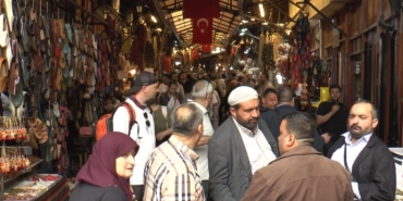 gaziantepin-tarihi-carsilarinda-bayram-yogunlugu-5dza9Fbg.jpg