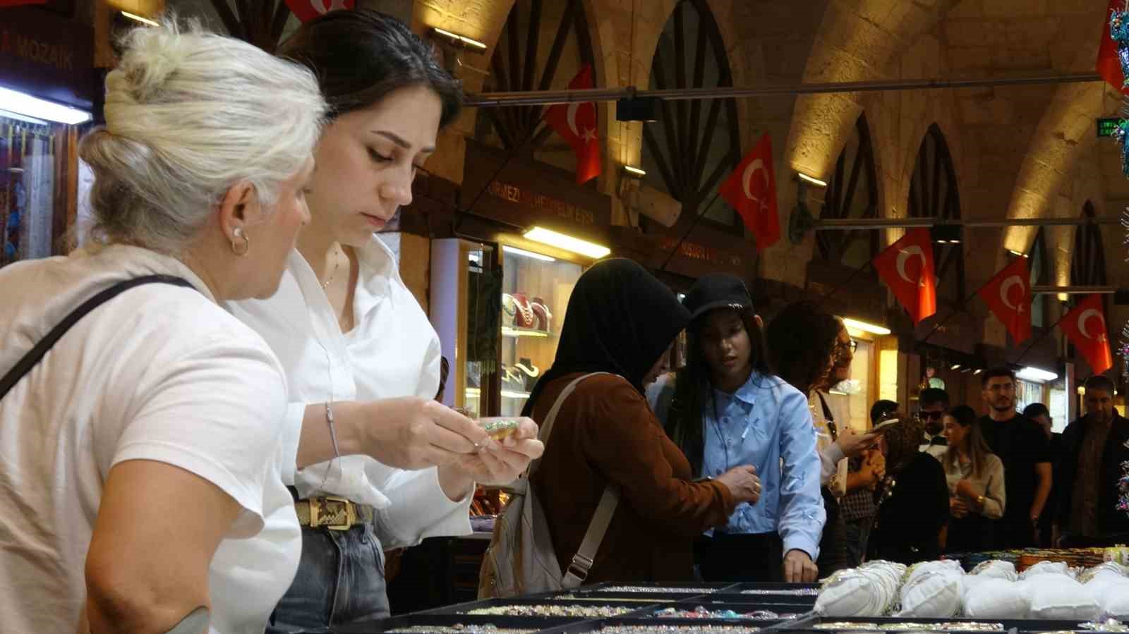 Gaziantep’in tarihi mekanlarında adım atacak yer kalmadı 7 gaziantepin tarihi mekanlarinda adim atacak yer kalmadi 3 iO7RBudA