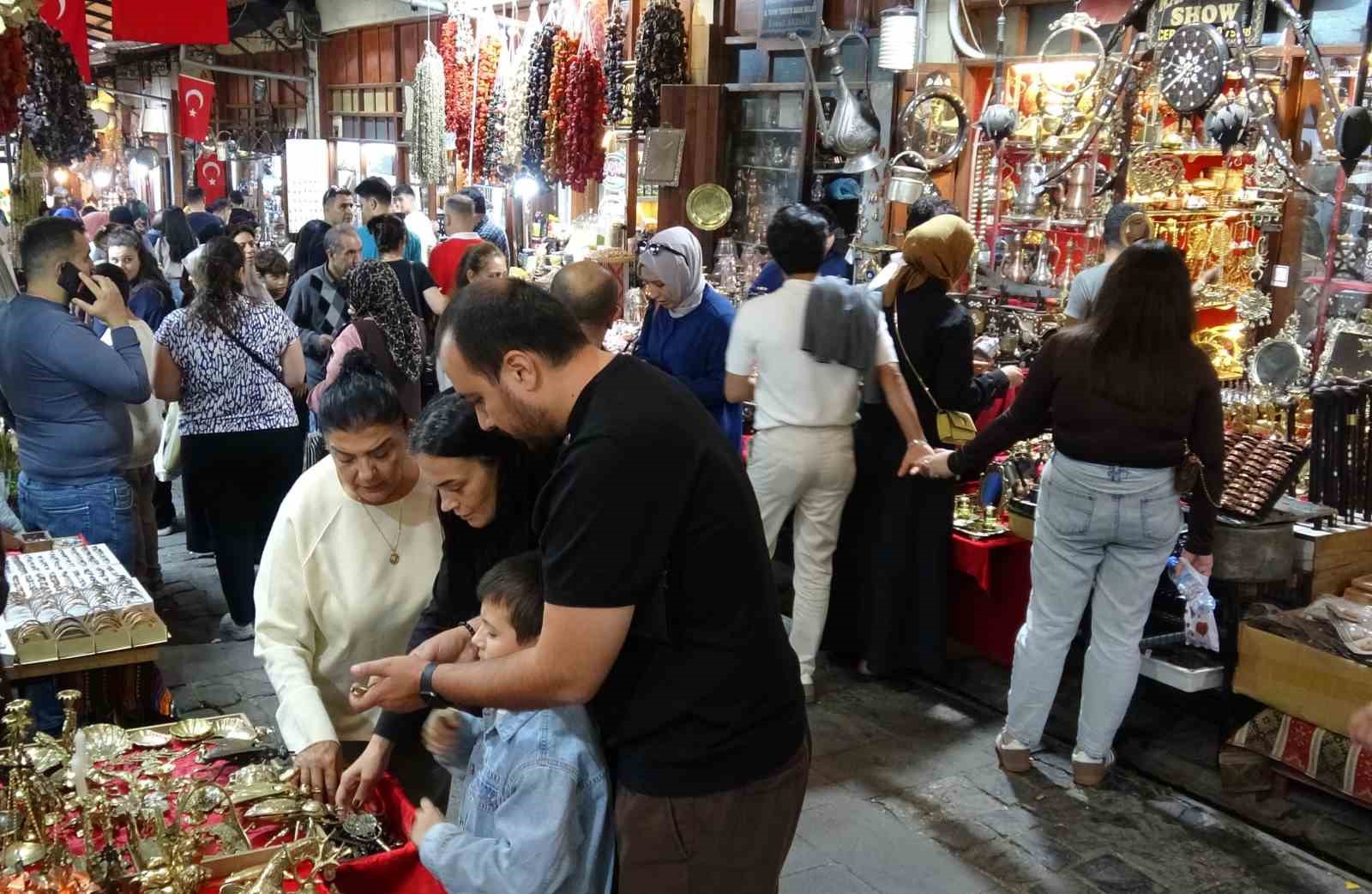 Gaziantep’in tarihi mekanlarında adım atacak yer kalmadı 8 gaziantepin tarihi mekanlarinda adim atacak yer kalmadi 4 mtnKycWv